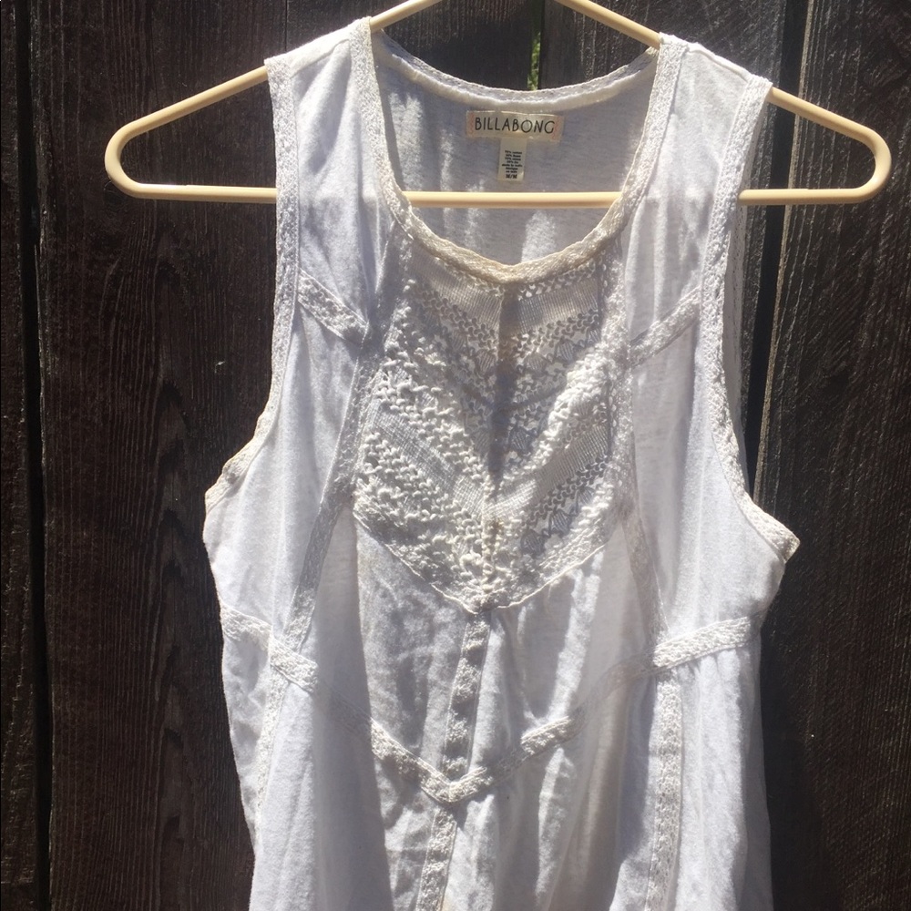 White Billabong tank